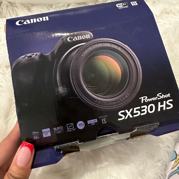 Canon Powershot SX530 HS Camera w charger and camera bag - LIKE NEW - Picture 5 of 5